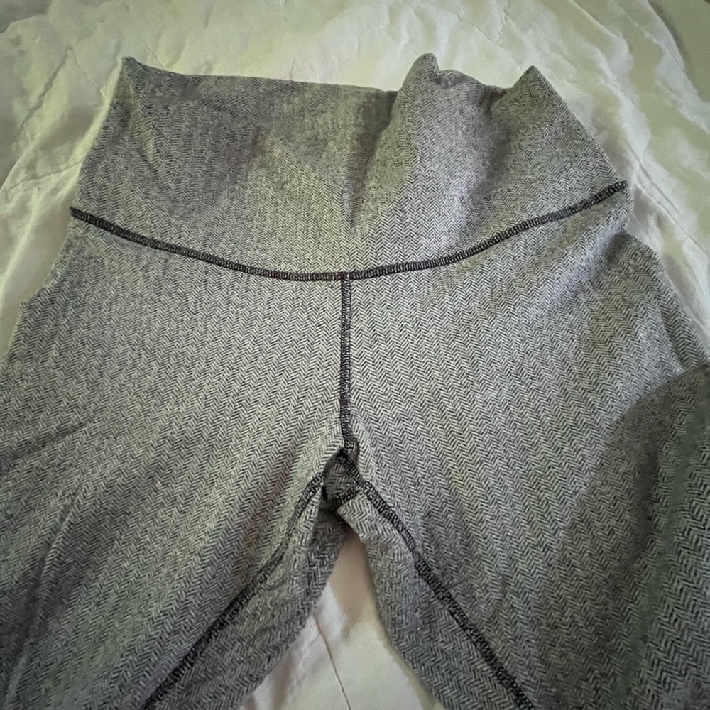 Lululemon grey herringbone plush leggings